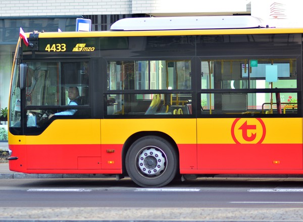 18-latkowie za kierownicą autobusu. Zdaniem eksperta jest jedno "ale"