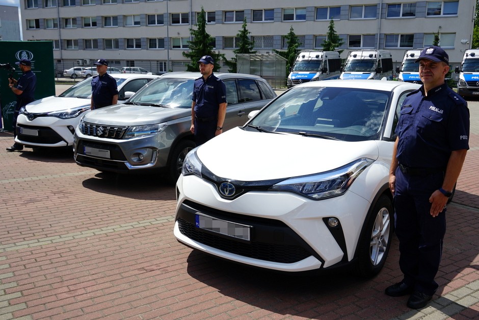 Nowe nieoznakowane radiowozy kujawsko-pomorskiej policji