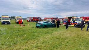 BMW wjechało w grupę osób w Krośnie. Zarzuty dla kierowcy i organizatora