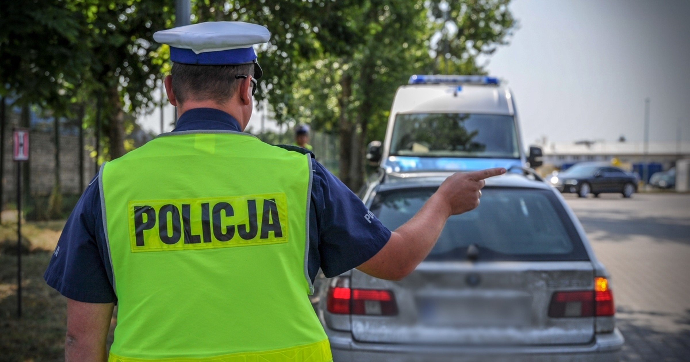 Policyjna kontrola drogowa - zdjęcie ilustracyjne
