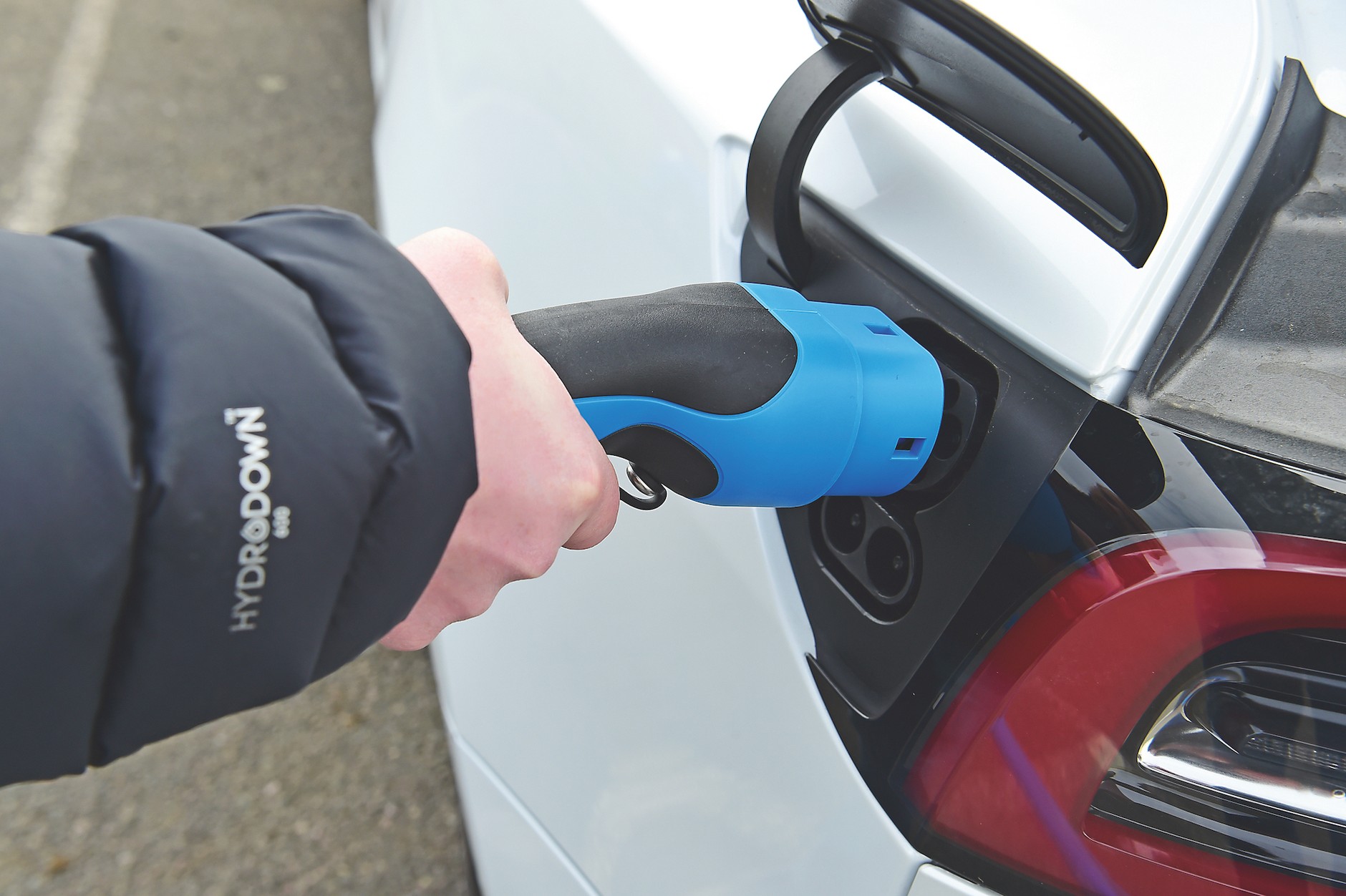 Ford Mustang Mach-E kontra Tesla Model 3