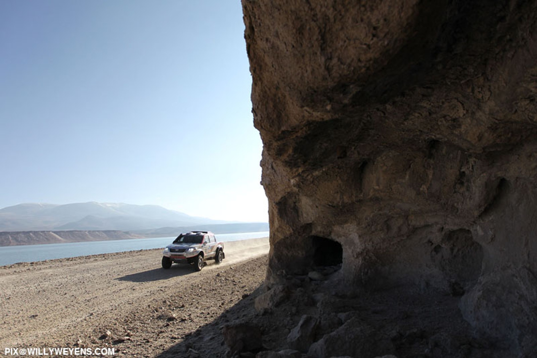 Dakar 2013: ciężarówka bez skrzyni, Małysz traci oddech (13. etap, wyniki, galeria)