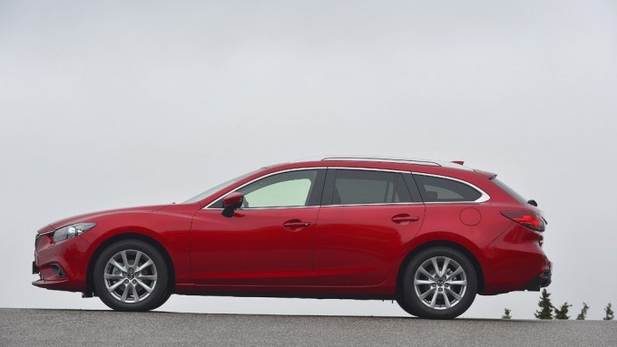 Mazda 6 kontra Volkswagen Passat: który model zostanie królem kombi?