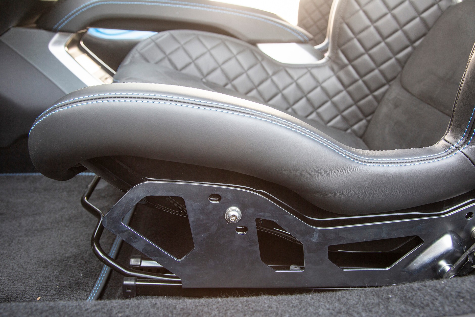 Alpine A110 - ma styl, superosiągi i... historię