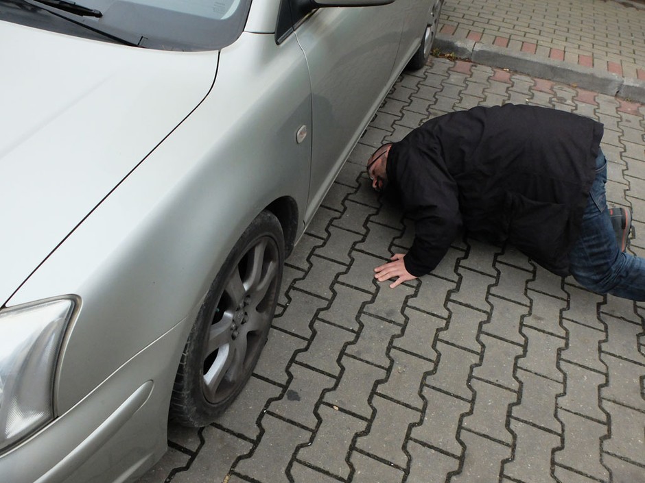 Nadwozie oglądamy i z góry, i z dołu – to można zrobić także bez podnośnika!