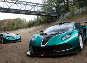 Arrinera Hussarya GT - producent zaprezentował dwa kolejne egzemplarze
