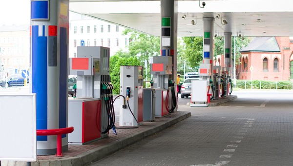Zatrważające dane ze stacji paliw. Eksperci porównali paragony