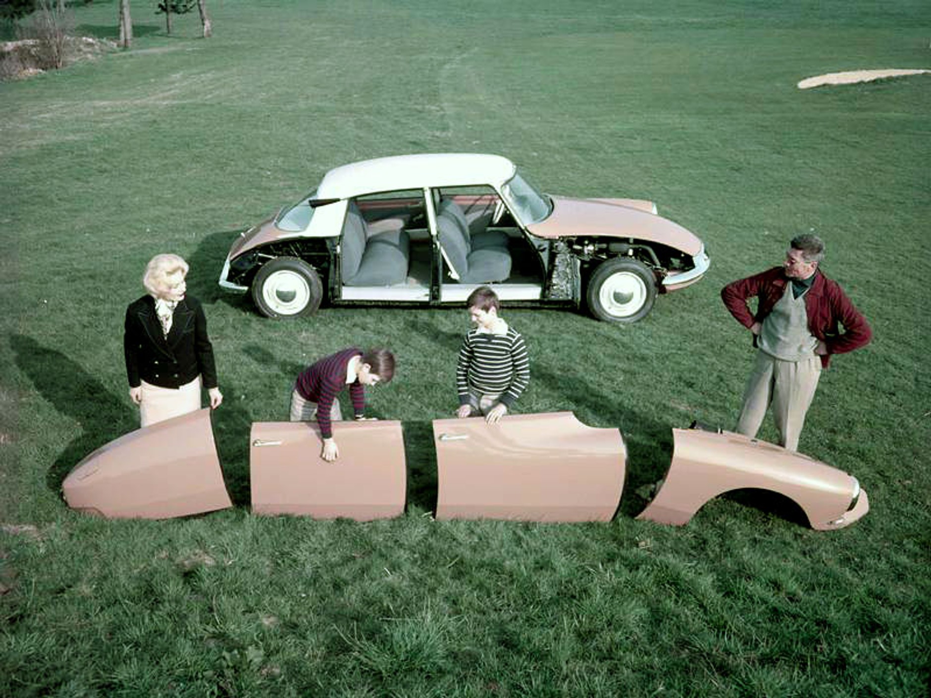 50 kultowych aut w Paradzie Zabytkowych Citroënów w Warszawie (3.10)