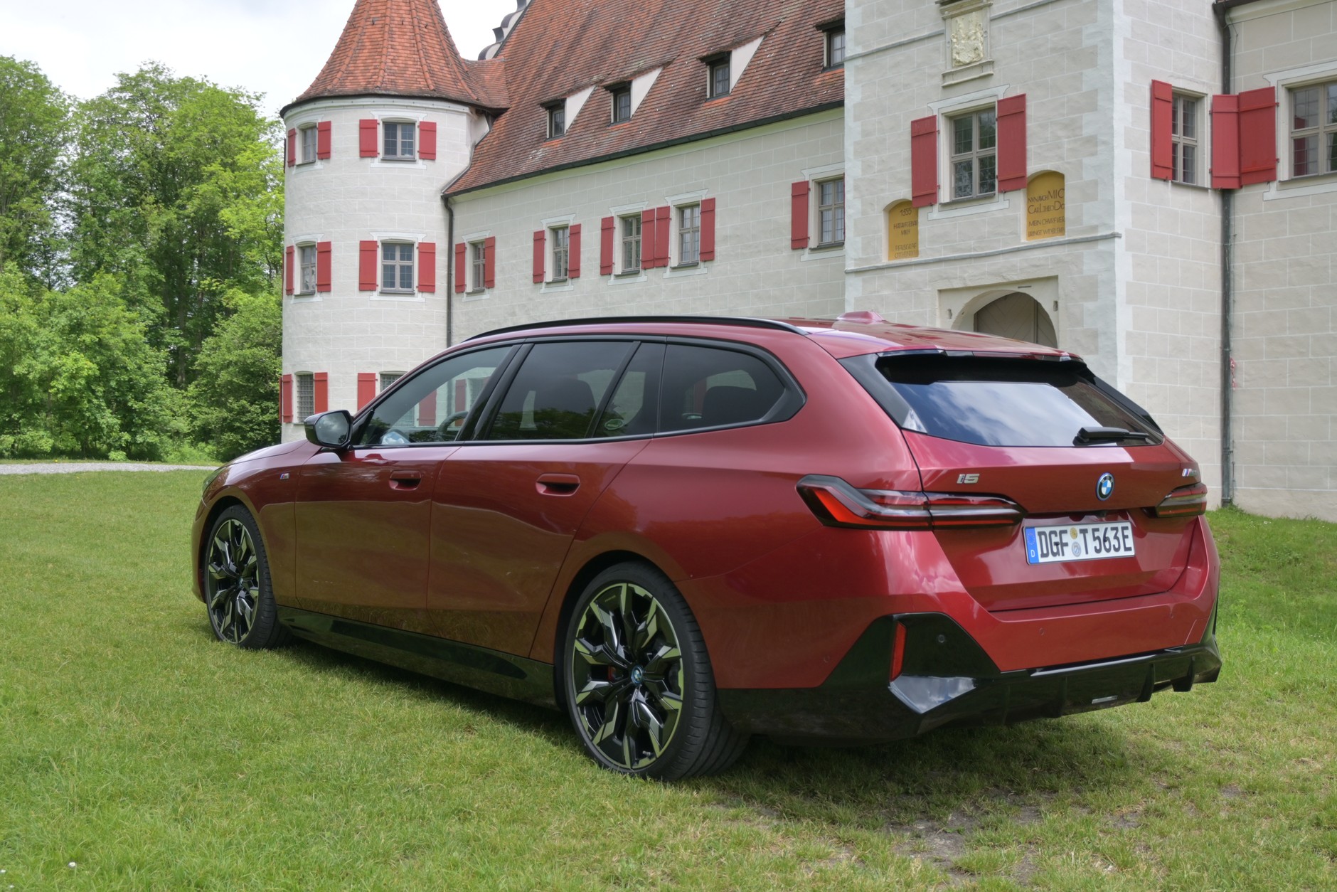 BMW i5 Touring (2024)