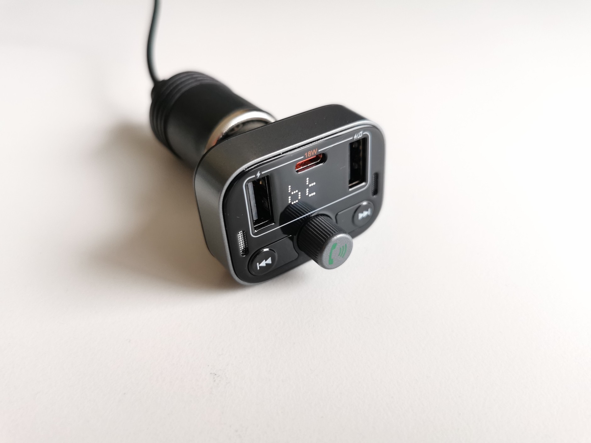 Samochodowy transmiter FM Baseus S-09