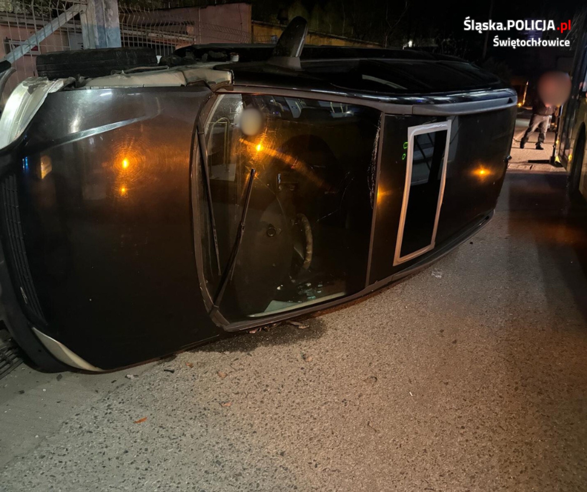 Obraz pochodzący z serwisu https://slaska.policja.gov.pl/kat/informacje/wiadomosci/382763,O-wlos-od-tragedii.html