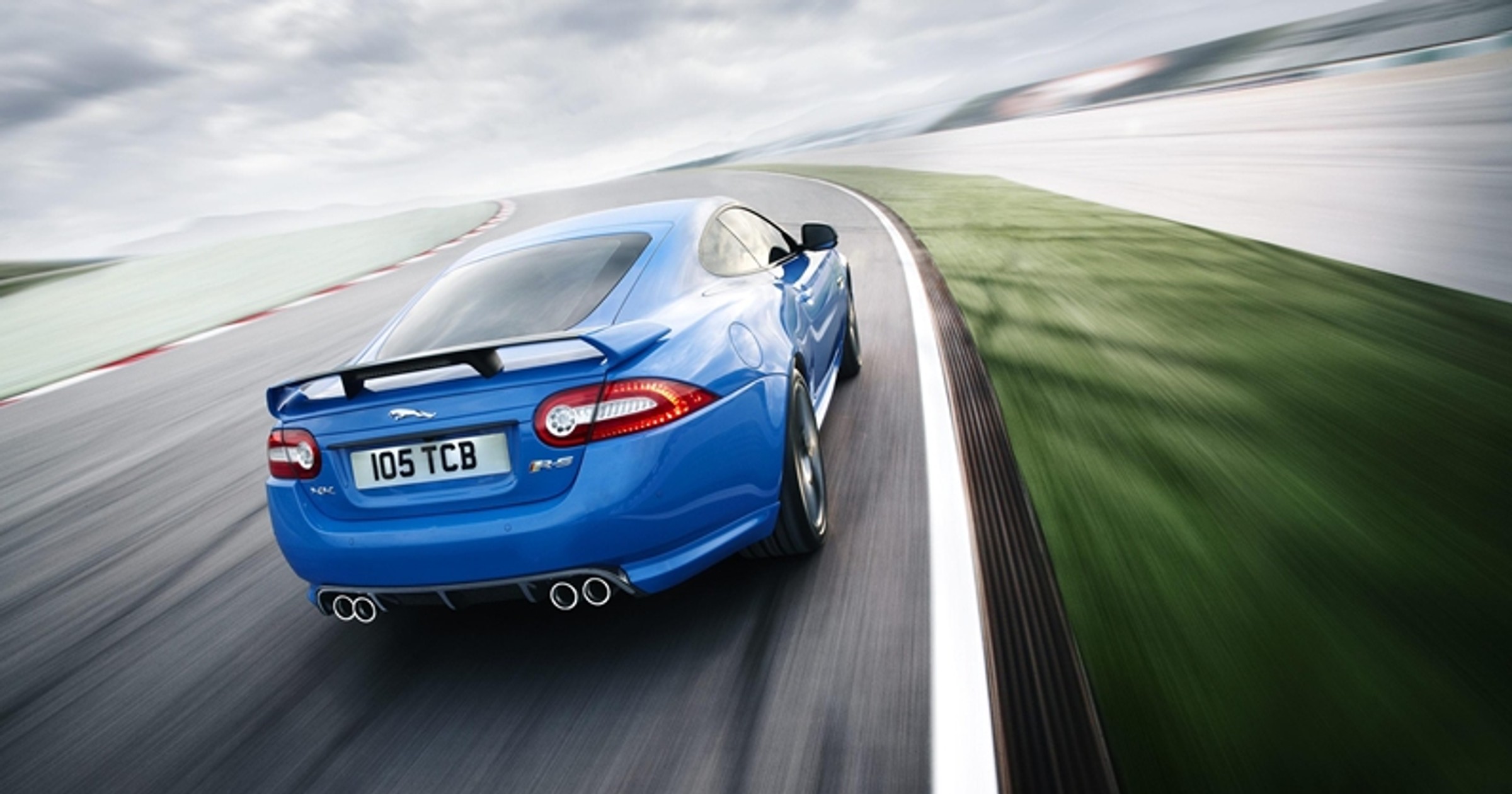 Jaguar XKR-S – żaden kot nie biegnie szybciej niż ten