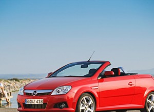 Przyszła wiosna, czas na cabrio! Przegląd rynku używanych kabrioletów