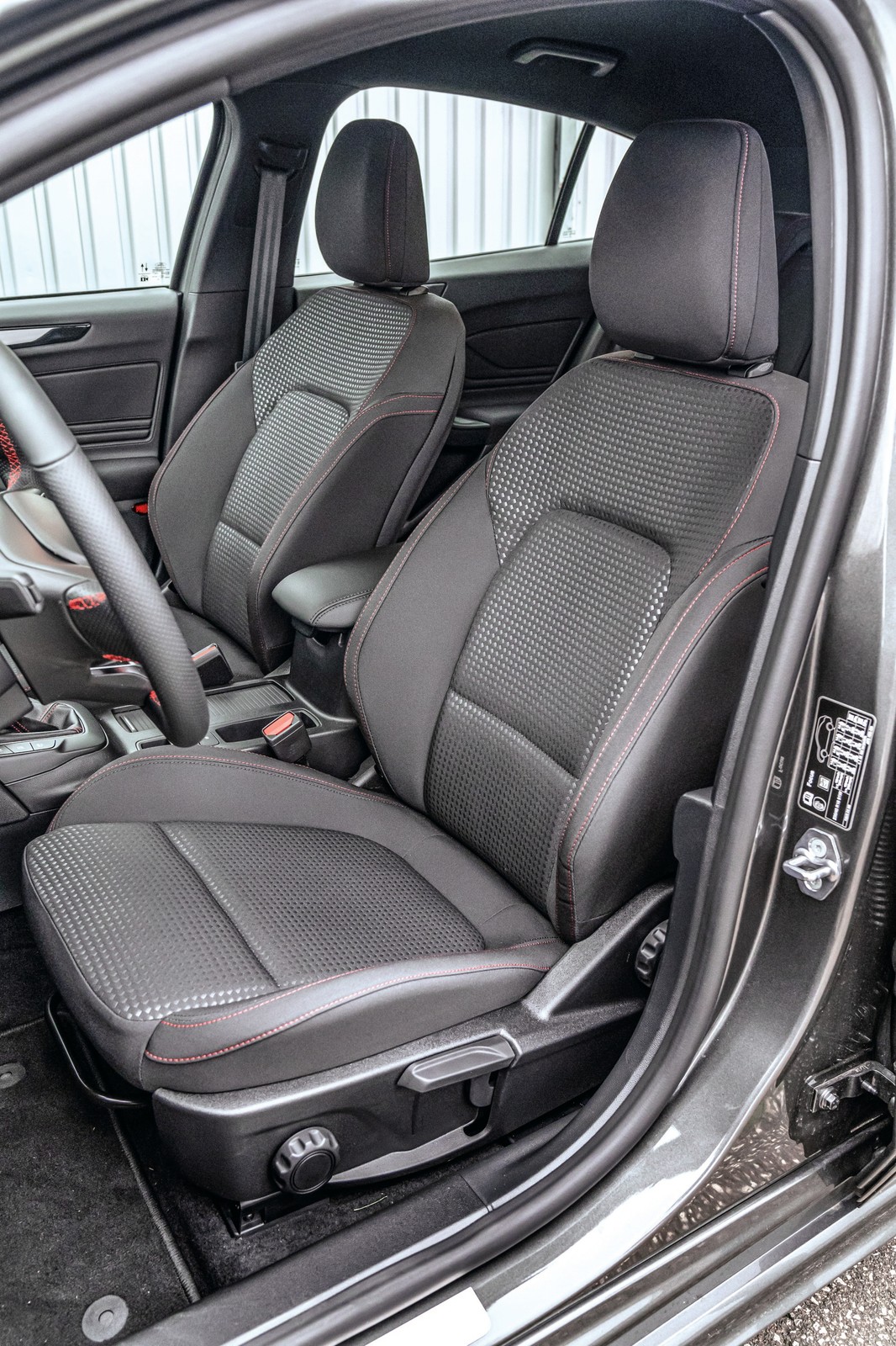 Ford Focus 1.0 EcoBoost Hybrid - fotel kierowcy