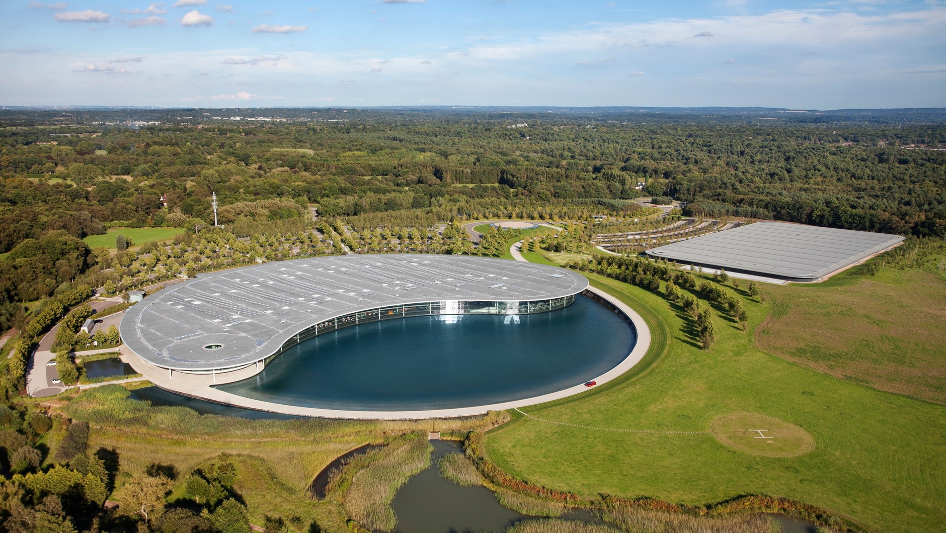 McLaren Technology Centre w Woking