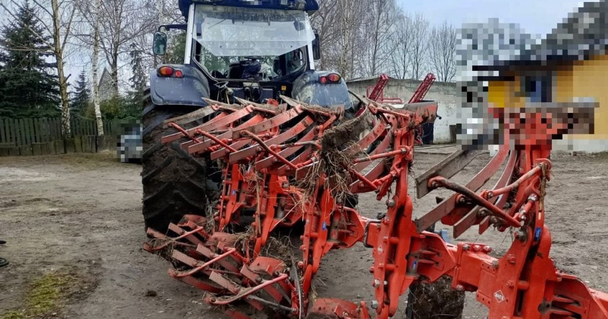 Traktorzysta z promilami pozbawił mieszkańców prądu