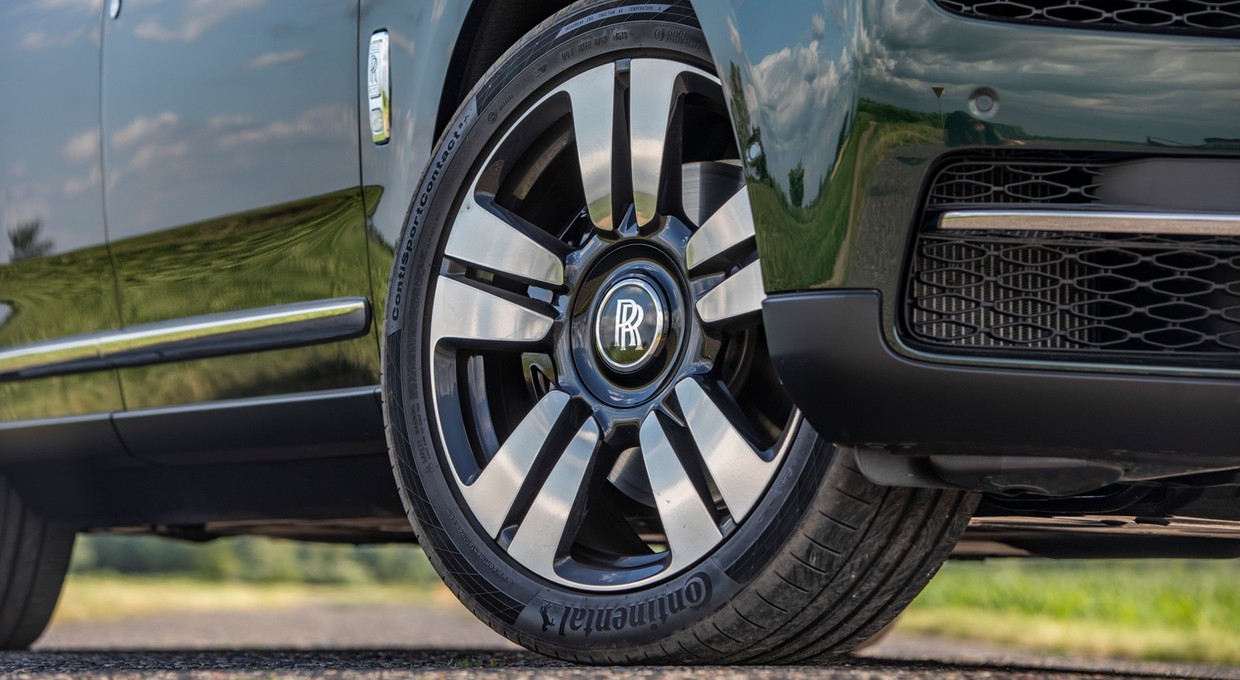 Lewandowski, Szczęsny, Milik i spółka. Jakie mają samochody?