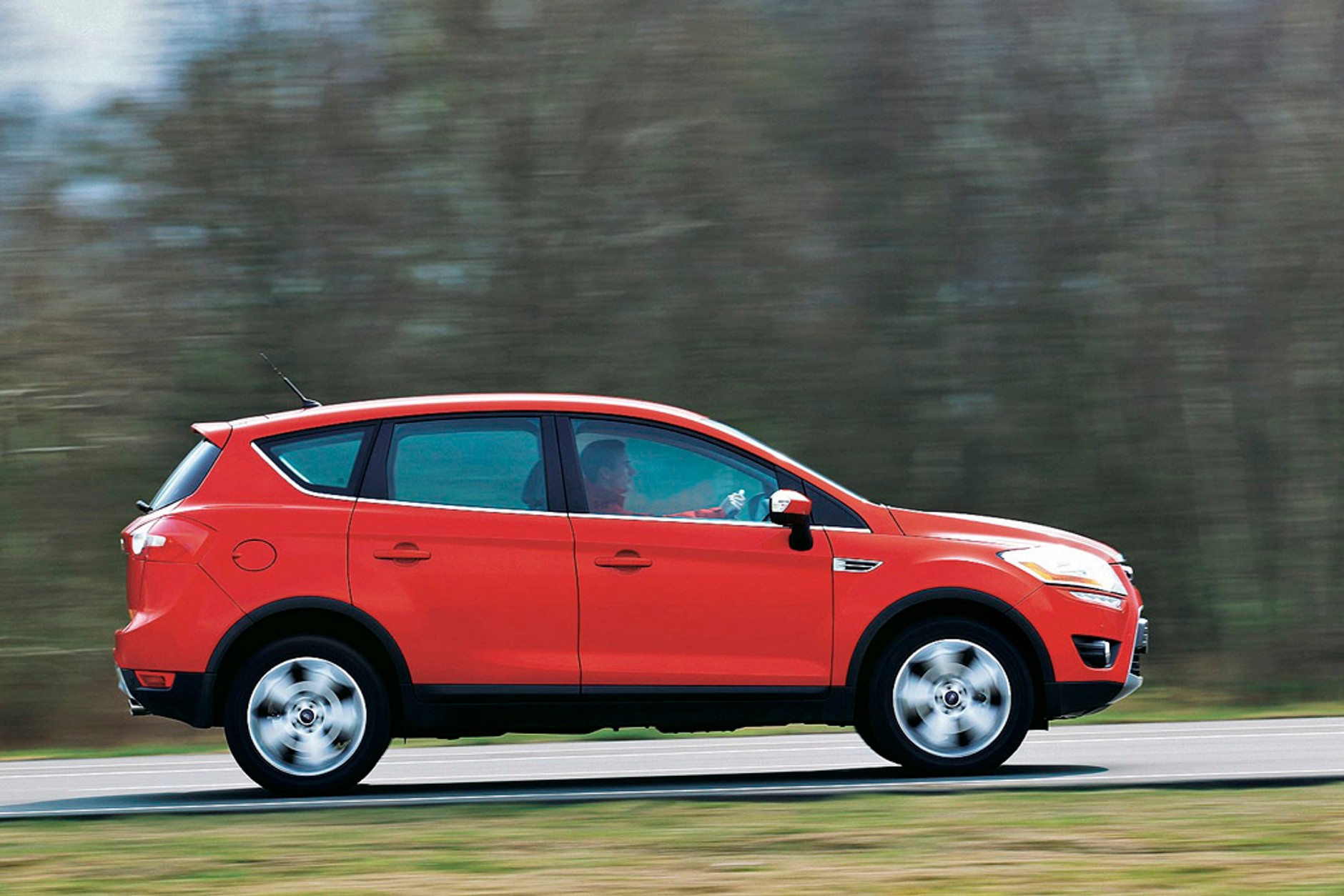 Mazda CX-5 kontra Ford Kuga, Hyundai ix35 i Volkswagen Tiguan: czy Mazda pokona konkurentów