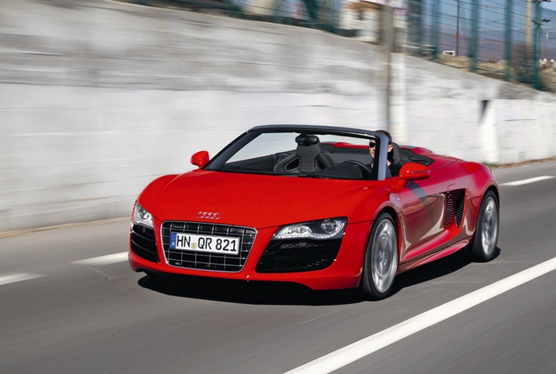 Audi R8 Spyder – z pięknem trzeba obcować