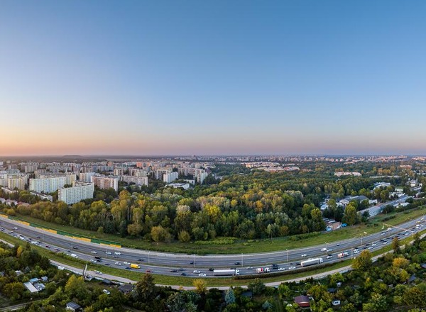 Na trasie S7 ma stanąć... blok. Decyzja urzędników jest cokolwiek... kontrowersyjna