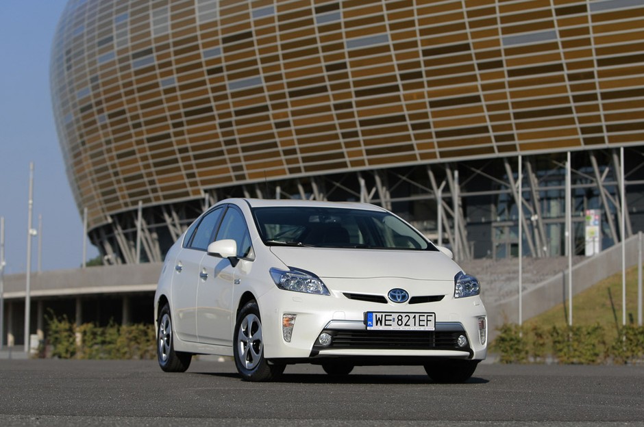 Test Toyoty Prius: hybryda na prąd z gniazdka