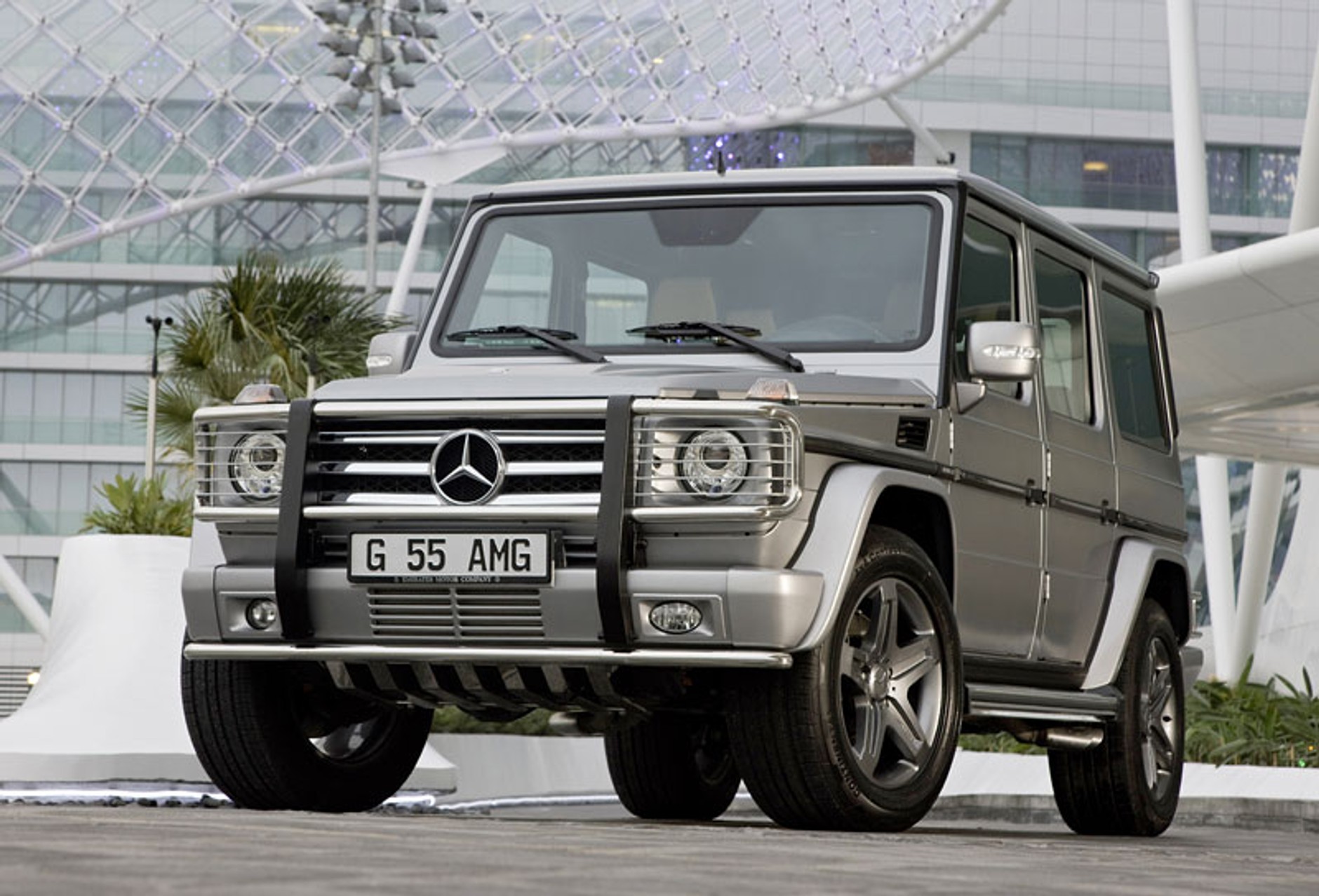 Mercedes-Benz SLS AMG i G 55 AMG Edition 79: złote i srebrne gwiazdy w Dubaju