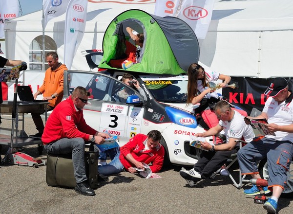 Kia Lotos Race 2015 na Slovakiaringu (19-21.VI)
