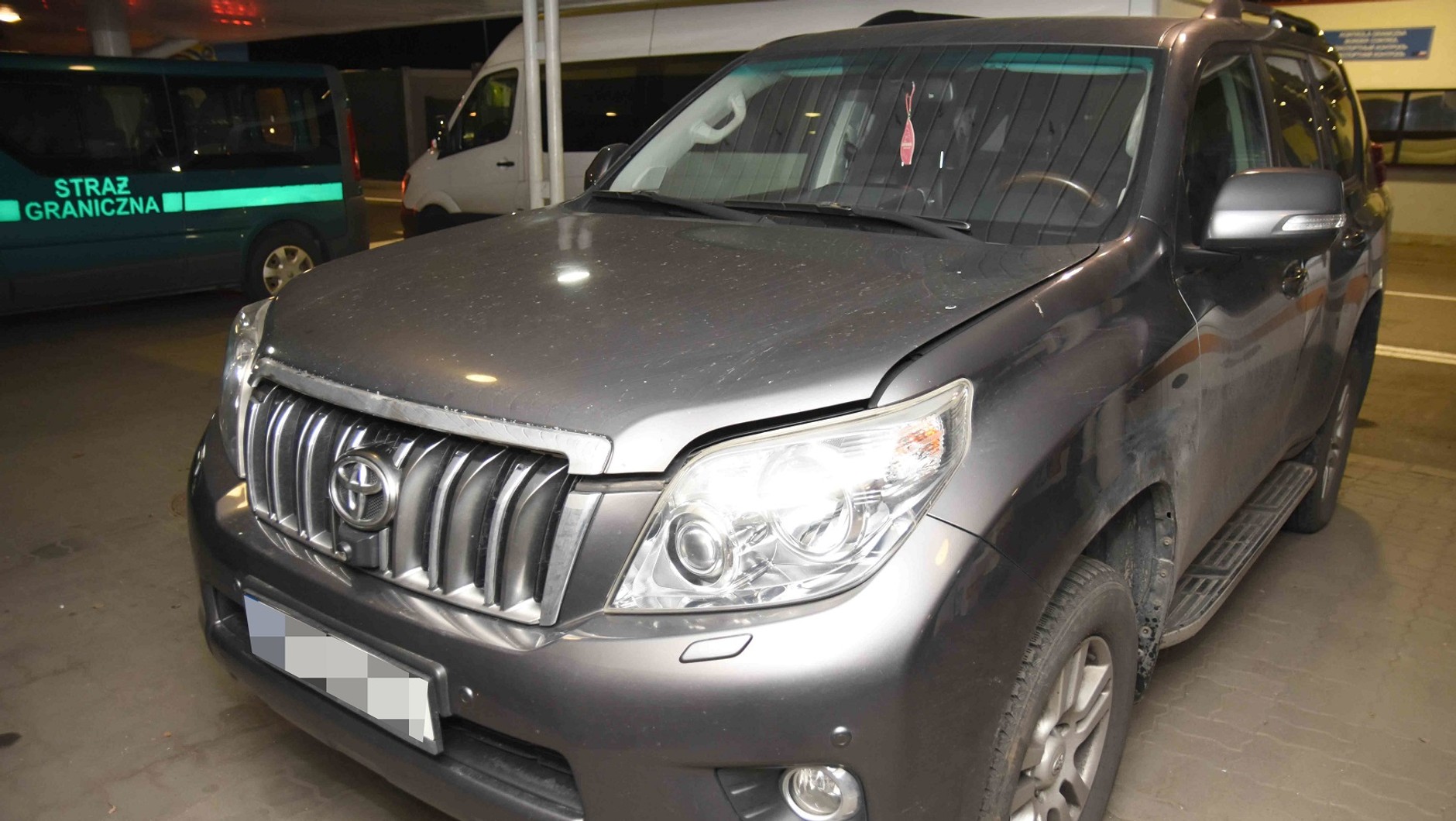 Toyota Land Cruiser odzyskana na granicy w Korczowej