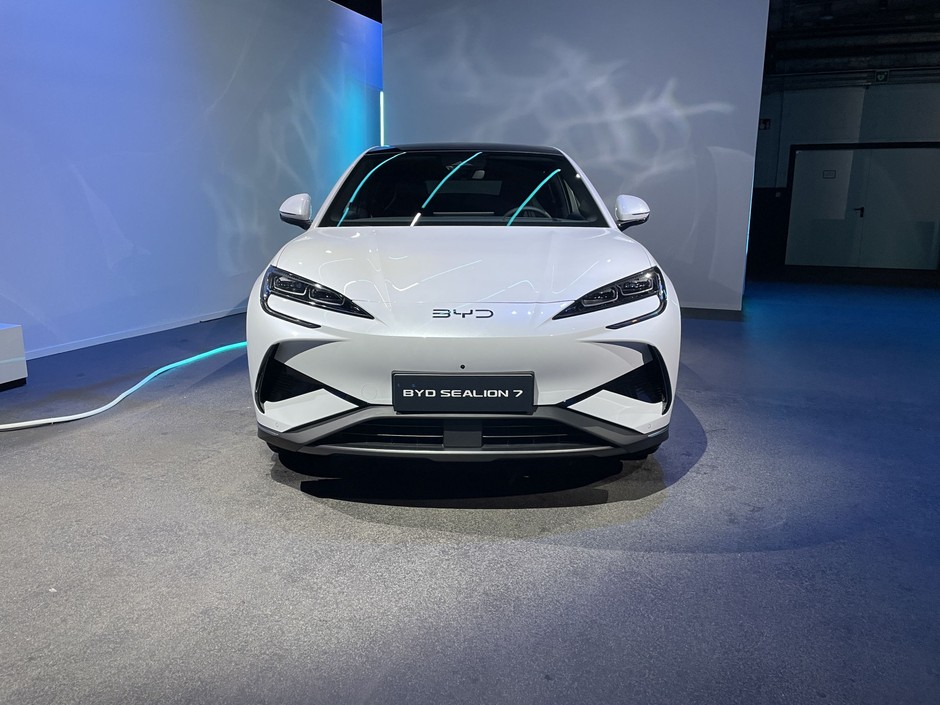BYD Sealion 7