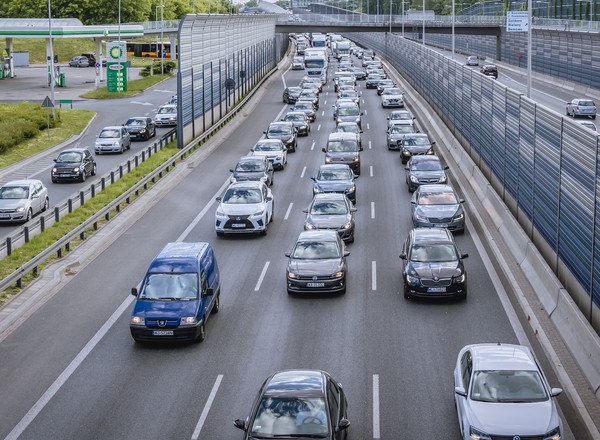 Jest jeden banalny sposób, by płacić mniej za ubezpieczenie OC