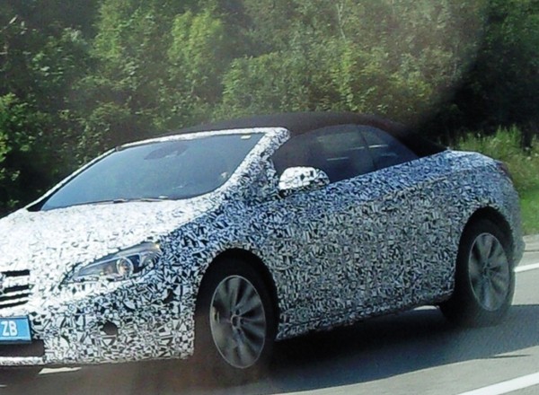 Opel Astra IV Cabrio wyszpiegowany