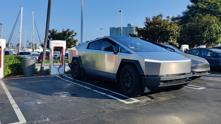 Tesla Cybertruck (zdj. ilustracyjne)
