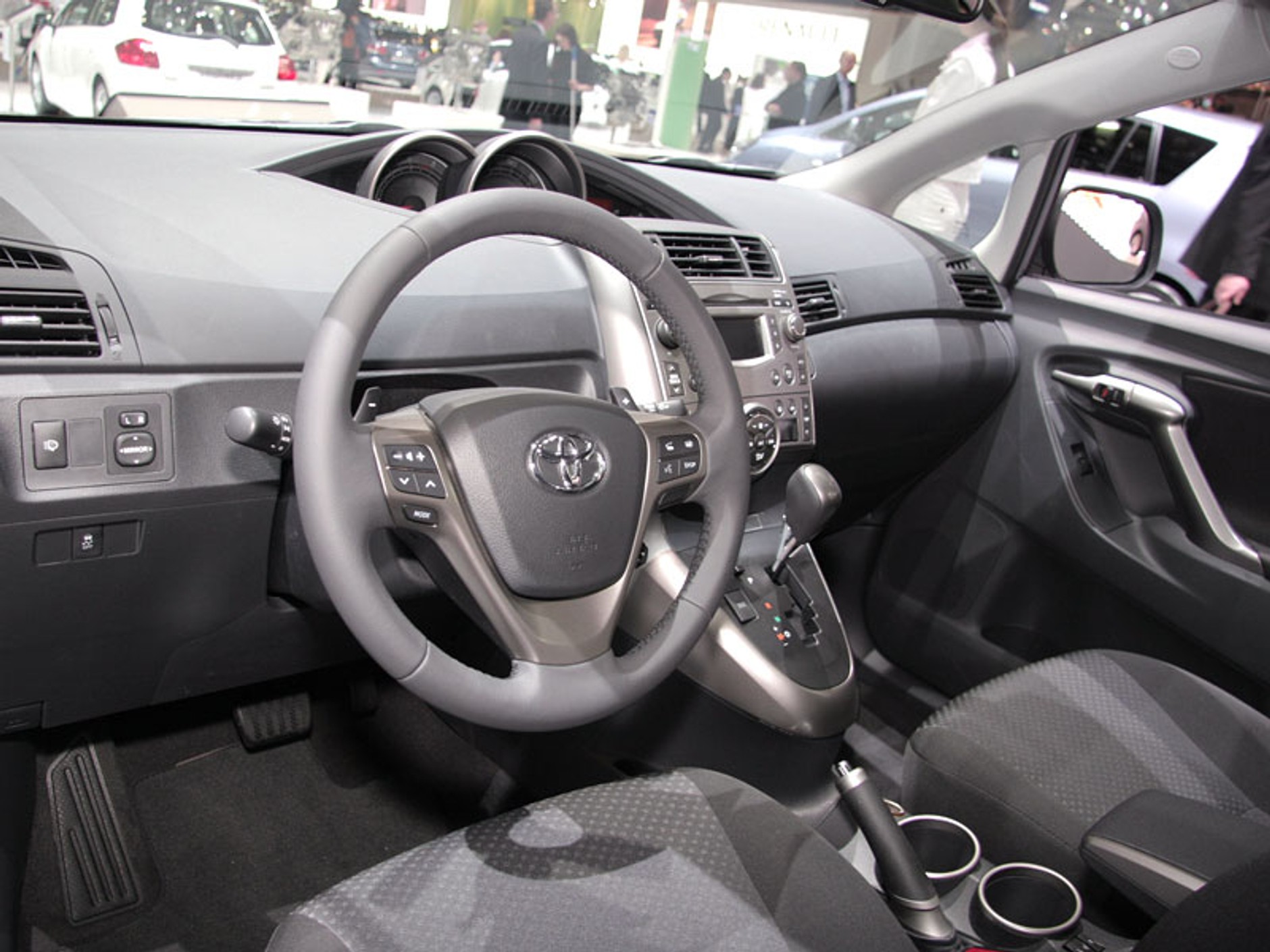 Genewa 2009: Toyota Verso – nowe 7-miejscowe MPV