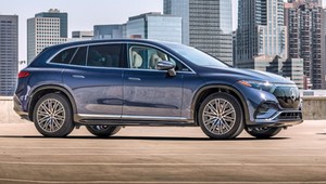 Mercedes EQS SUV jest kolosalny pod każdym względem