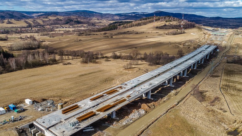 Budowa estakad na drodze ekspresowej S3