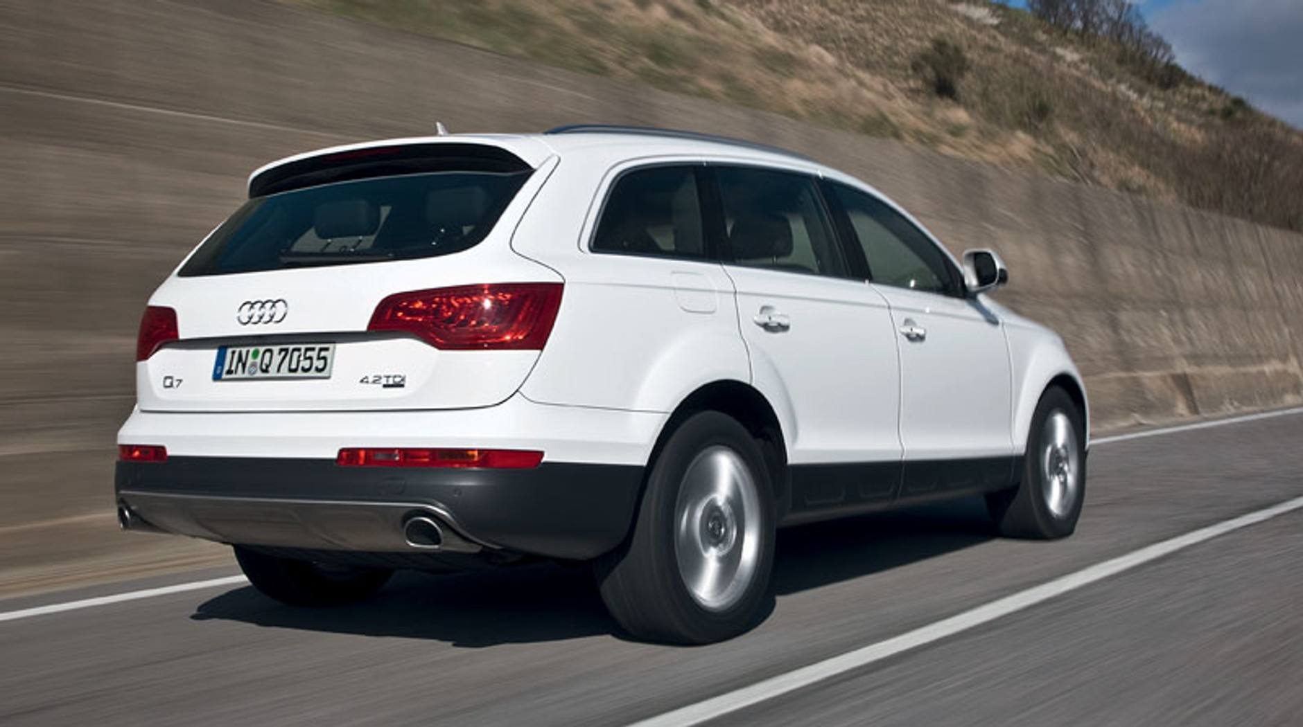 Audi Q7: facelifting i mniejsze zużycia paliwa (fotogaleria)