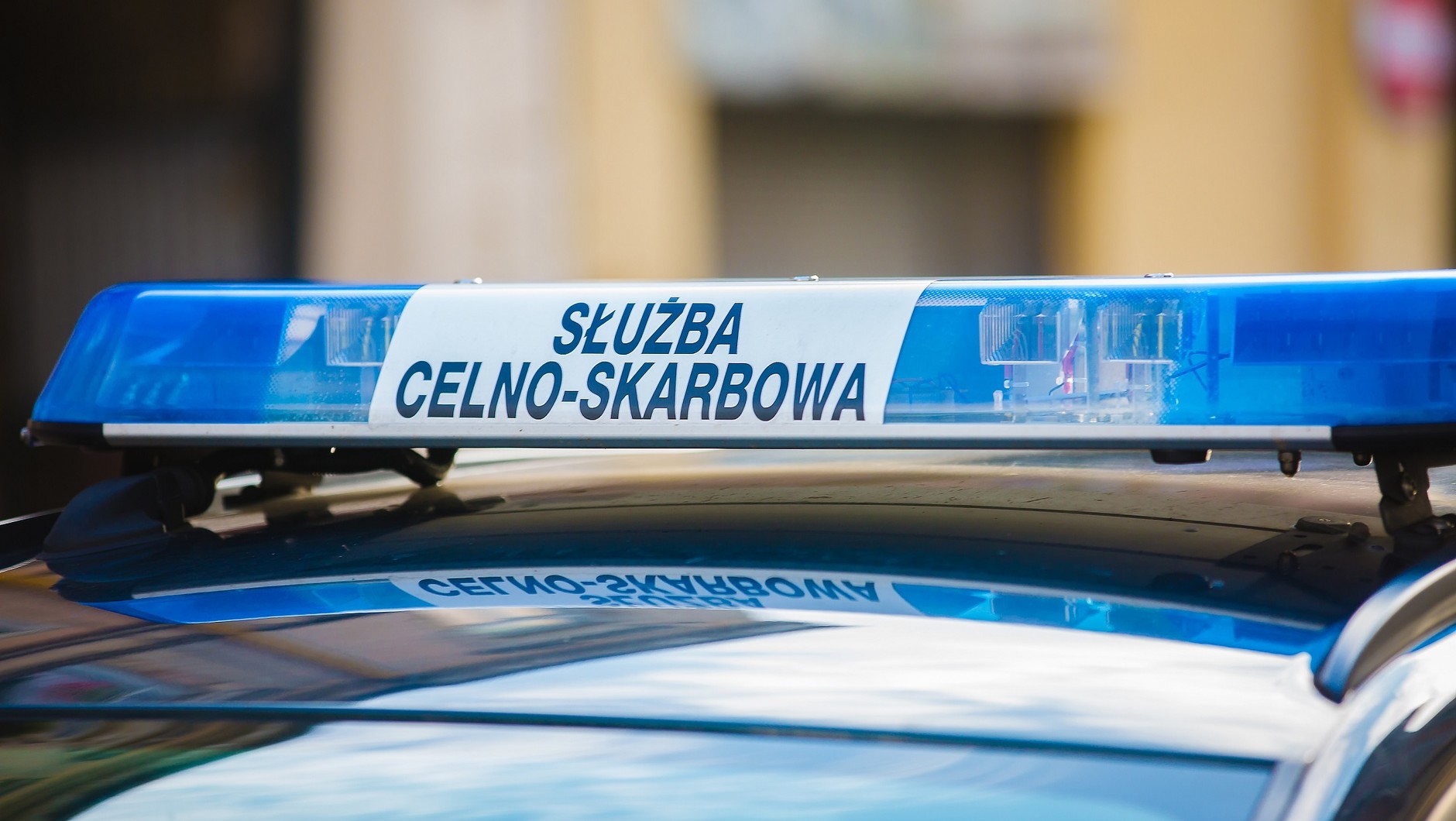 Celnicy wysyłają używane części do utylizacji