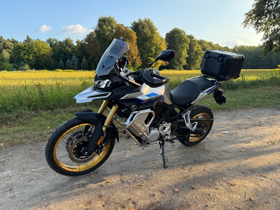 Voge DSX 900
