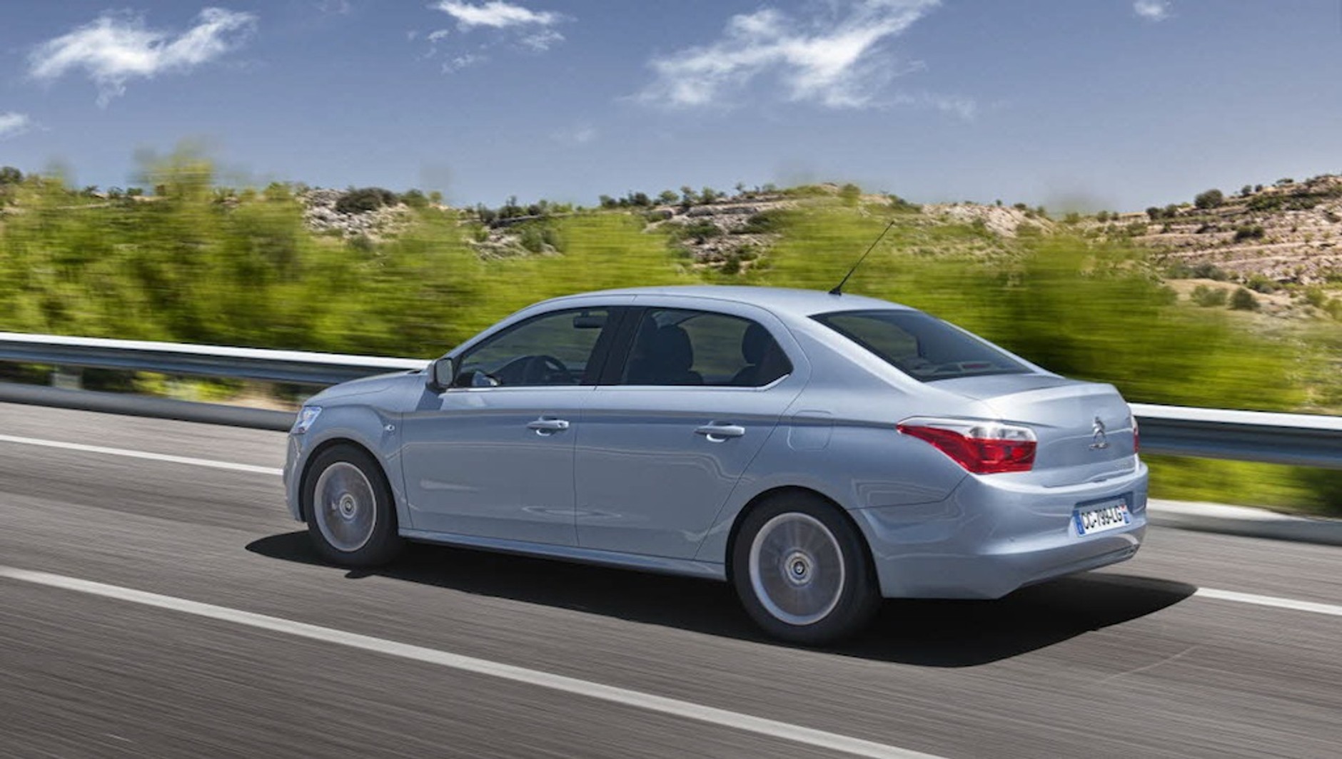 Citroen C-Elysee w polskich salonach