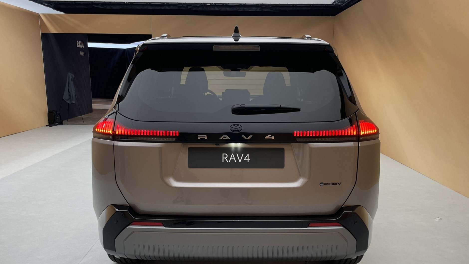 Nowa Toyota RAV4 (2025)