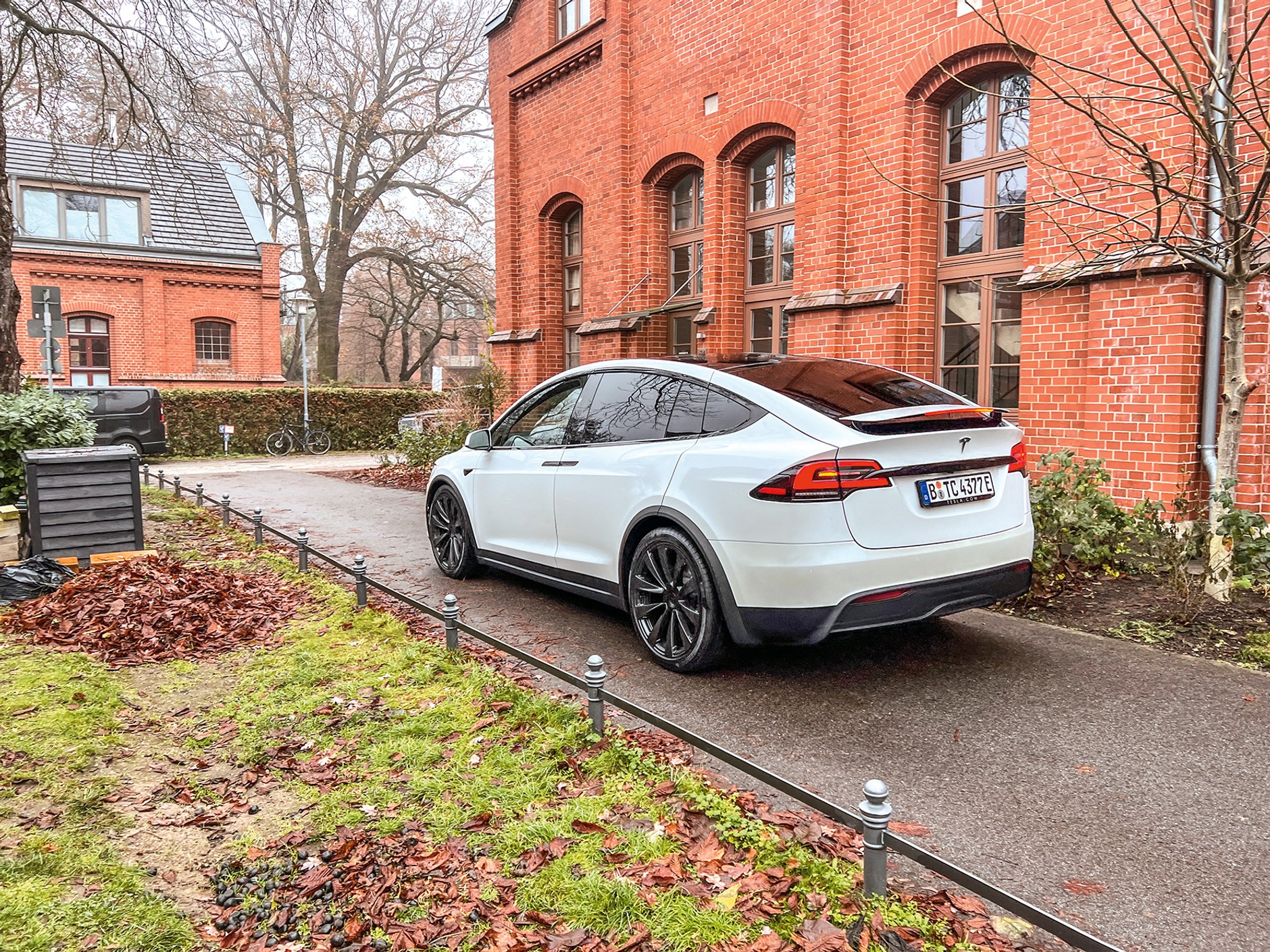 Tesla Model X Plaid