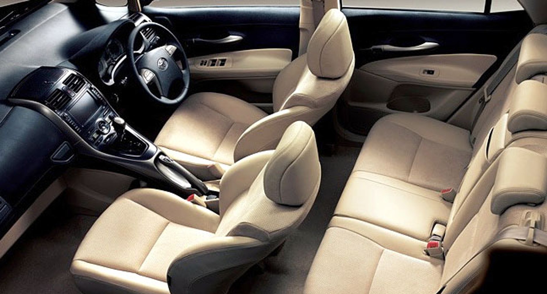 Japoński Super-Auris: Toyota Blade teraz z 6-cylindrowcem