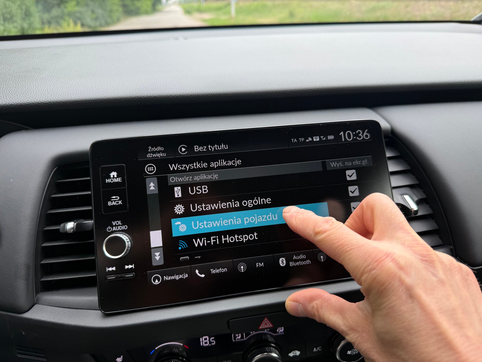 Honda Jazz Crosstar ma niezbyt sympatyczne sterowanie niektórymi funkcjami