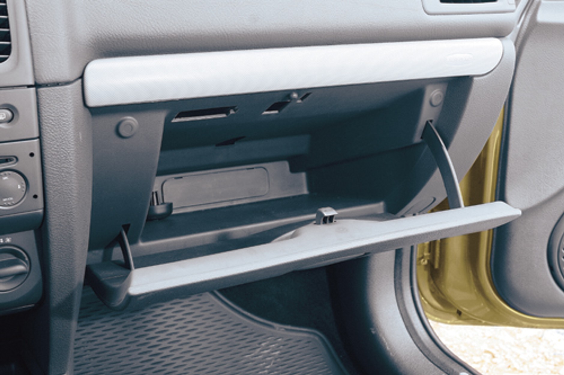 Renault Clio II, Skoda Fabia, Fiat Punto II - Samochody spod lady