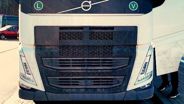 TIR Volvo pęknięta rama