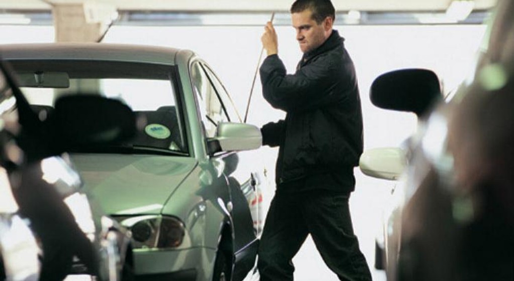 Jaki system skutecznie zabezpieczy pojazd przed kradzieżą?