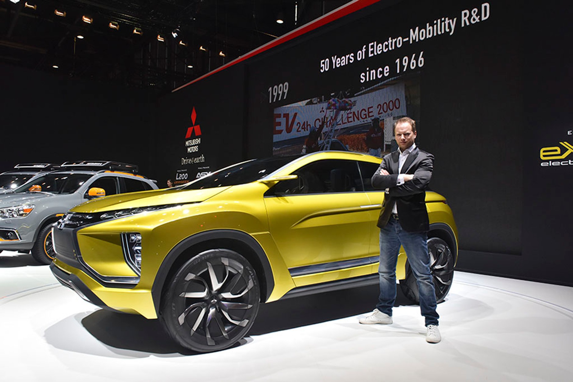 Mitsubishi eX concept