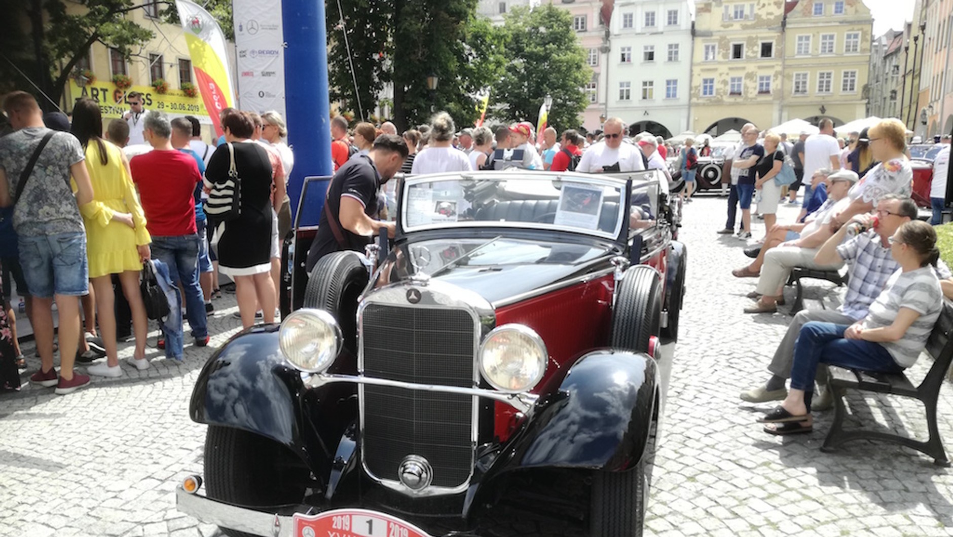 Zlot zabytkowych Mercedesów – najstarszy model 200 cabrio B z 1934 r.