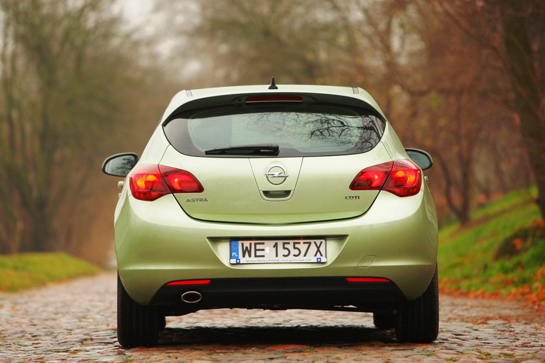 Czy kompaktowy diesel może się opłacać?  Opel Astra 1.6 kontra 1.7 CDTI