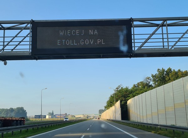 e-TOLL zamiast viaTOLL. Taniej na chwilę, wygodniej dla niektórych